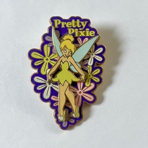 Disney Jewelry - 2005 Disney Pin - Tinkerbell with flowers "Pretty Pixie"